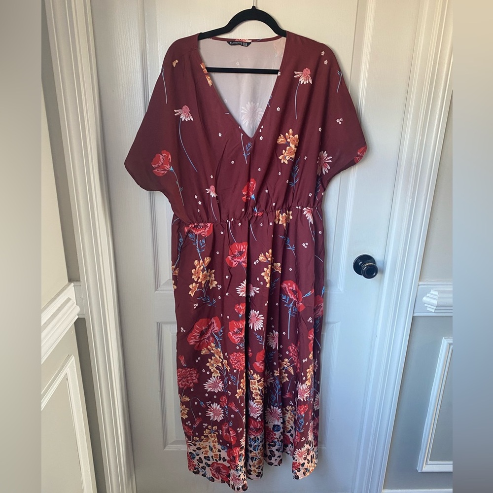 BloomChic Floral Print V Neck Dolman Sleeve Pocket Flutter Midi Dress